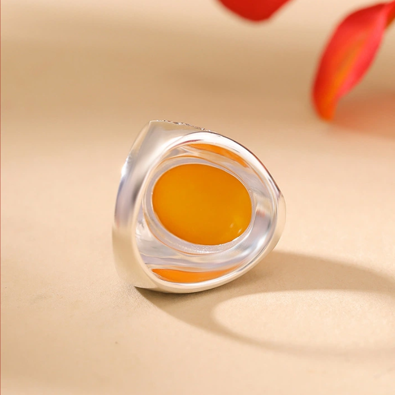 Beeswax egg-shaped ring (with Sterling Silver carving Ruyi fretwork pattern)