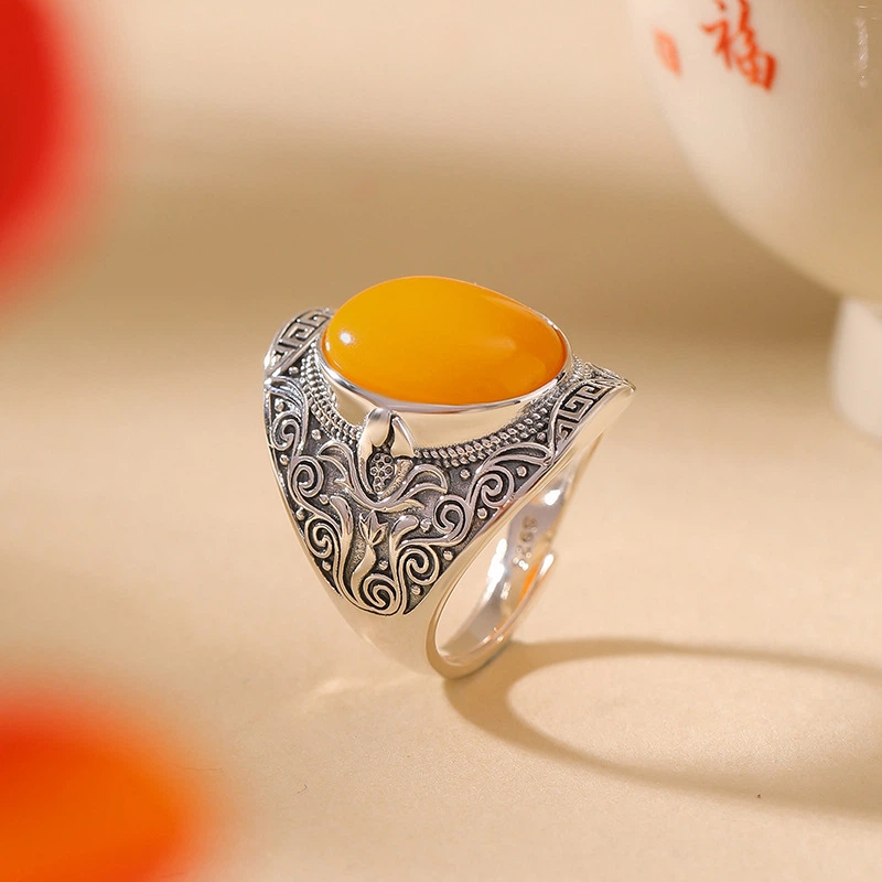 Beeswax egg-shaped ring (with Sterling Silver carving Ruyi fretwork pattern)