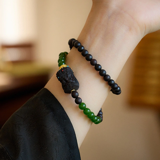 Natural Incense Wood & Chrysoprase Bracelet (Masked Zhaki Lamu)