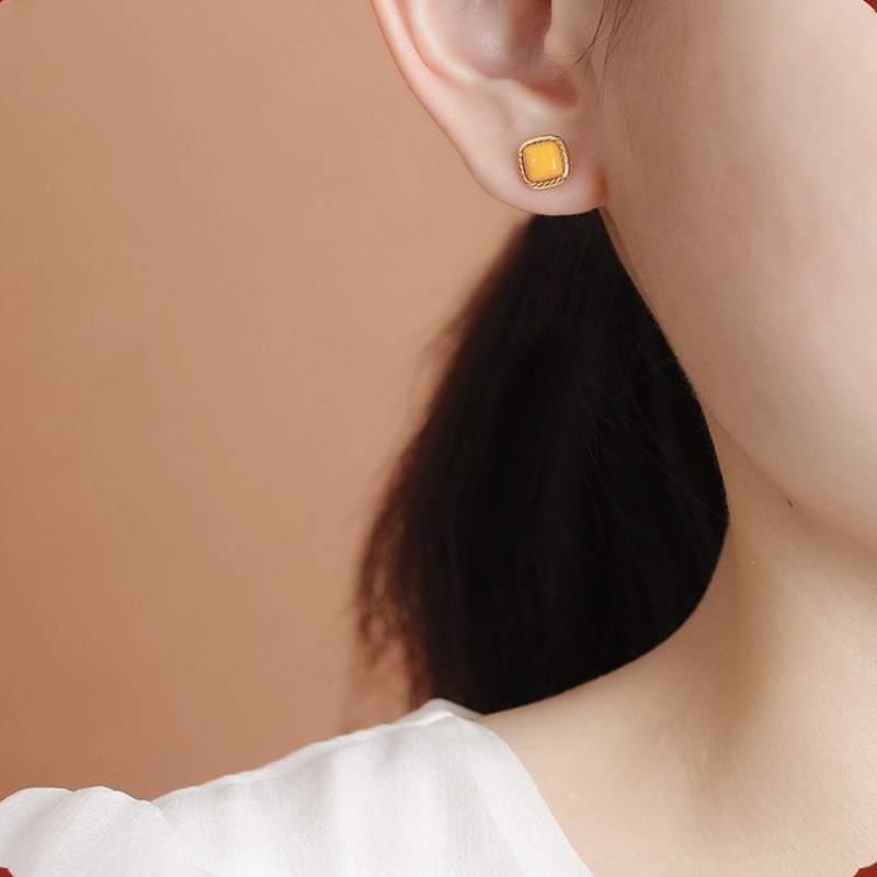 TerraDharma "Vitality Preservation & Harmony Convergence" Simple Geometric Square Jewelry Set Made of Amber