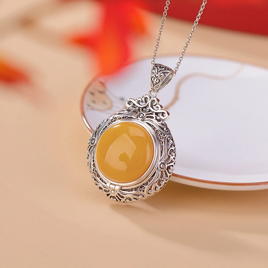 Beeswax Pendant Nacklace (Cloisonné with Butterfly and Lotus Patterns)
