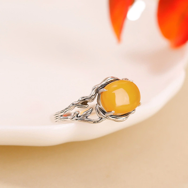 Natural Oval Beeswax Adjustable Ring (with Branch-shaped Pure Silver Ring Setting)
