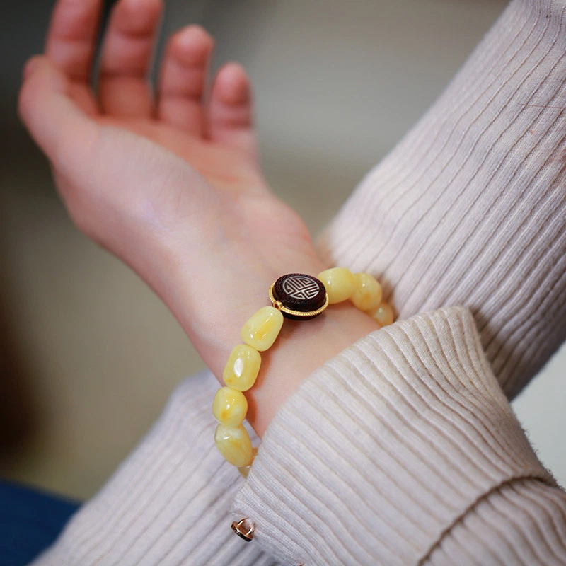 Natural Beeswax Bracelet (with Sandalwood Fortune Charm)