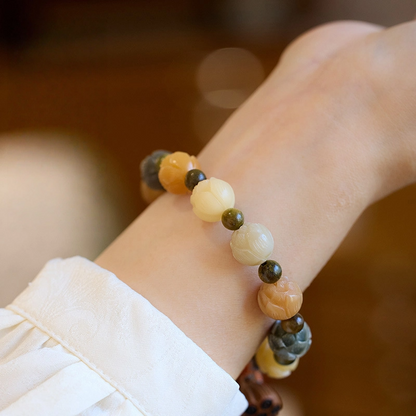 Natural Gradient Lotus Bodhi Seeds bracelet (Seperated by Green Sandalwood)