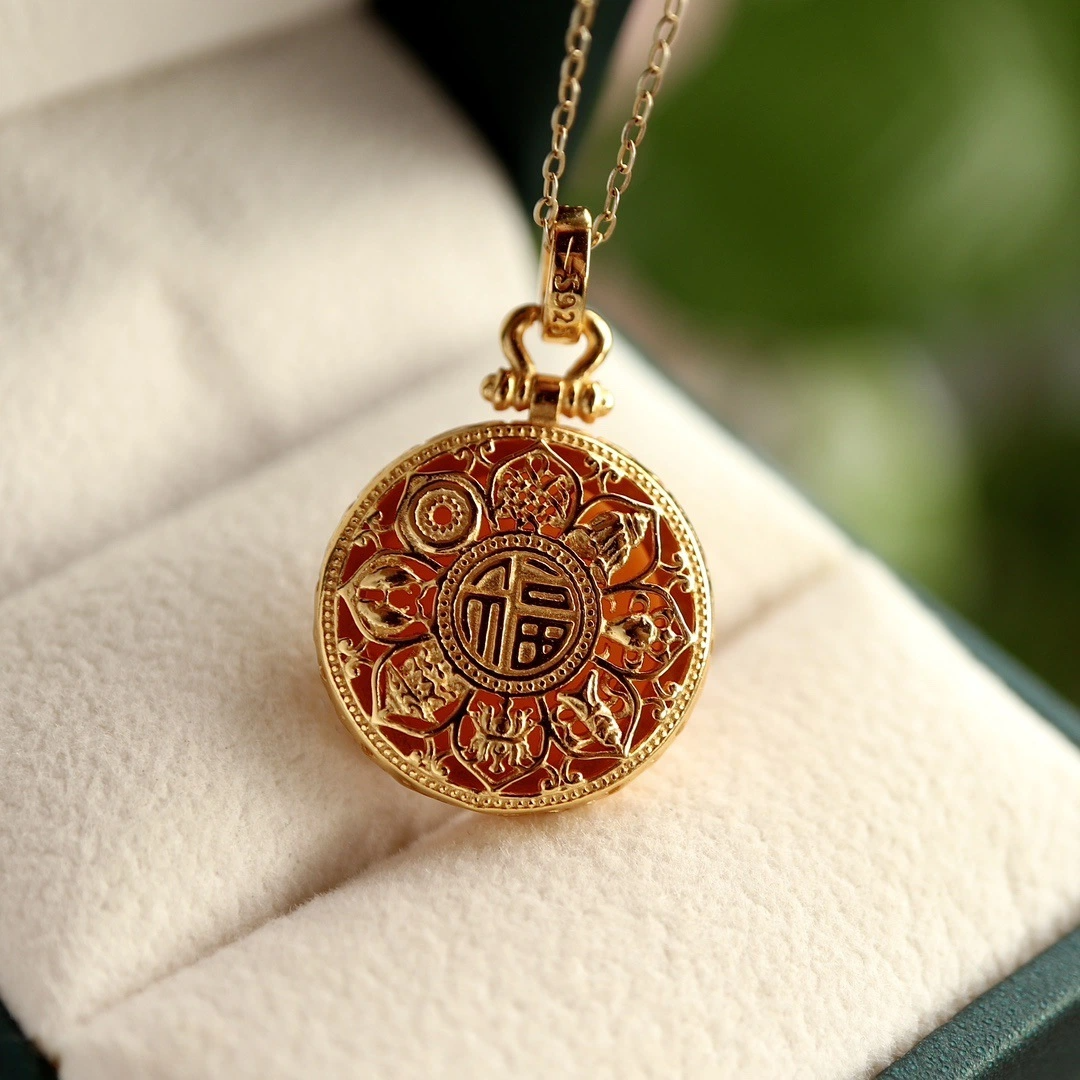 Natural Amber Zhaki Lamu Pendant