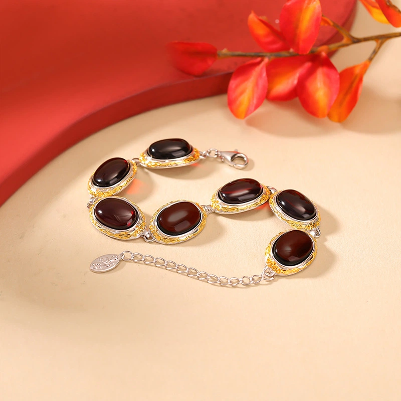 Natural Blood Amber Bracelet (with Silver-Gilded Tang Dynasty Scroll Grass Pattern)