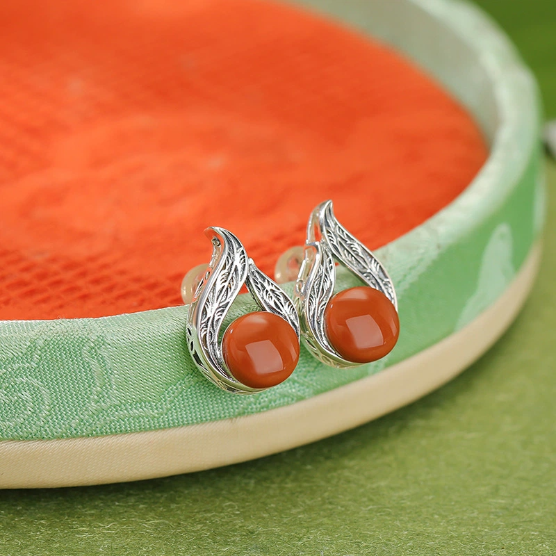 South Red Agate &amp; Scroll - Patterned Silver Stud Earrings
