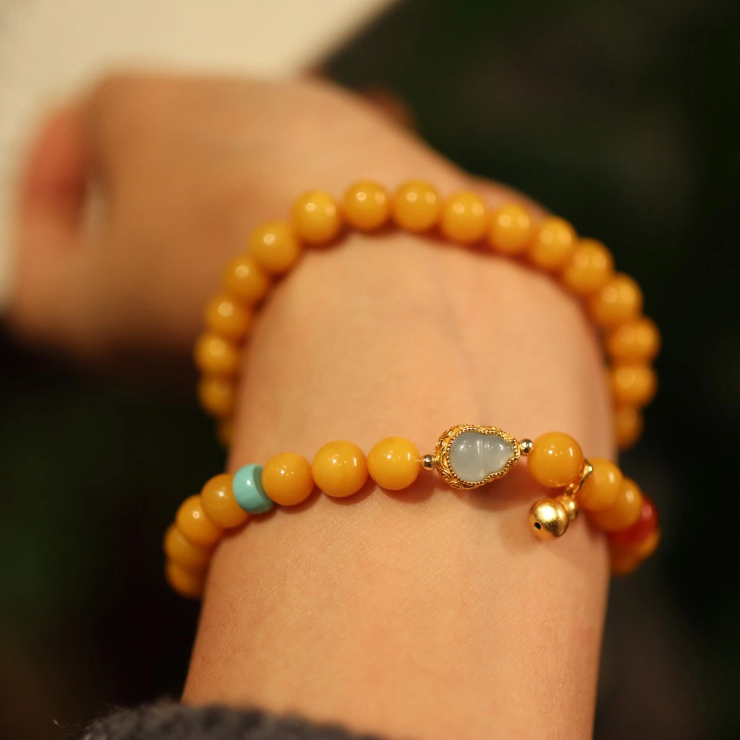 Natural Beeswax Bracelet (with Gourd Pendant)