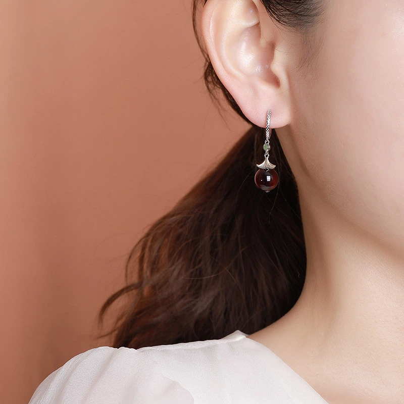 Blood Amber Bead with Ginkgo Leaf  Ornament Earrings (Gold-plated Sterling Silver)