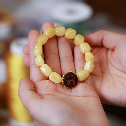 Natural Beeswax Bracelet (with Sandalwood Fortune Charm)