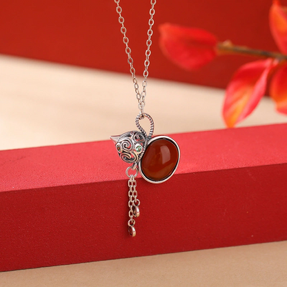 Nature Beeswax/ Blood Amber of Gourd-shaped Pendant Nacklace with Tassel